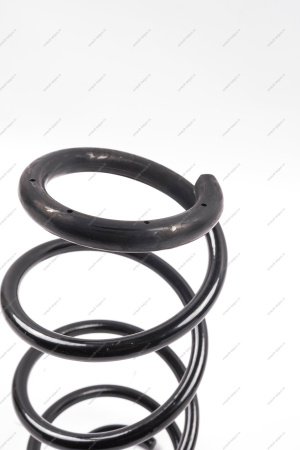 Пружина Lada Vesta передней подвески с изолятором 8460016302 в сборе (черный) Lada