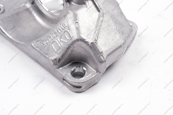 Кронштейн промежуточной опоры правого привода (вариатор) Lada Vesta/XRAY Renault