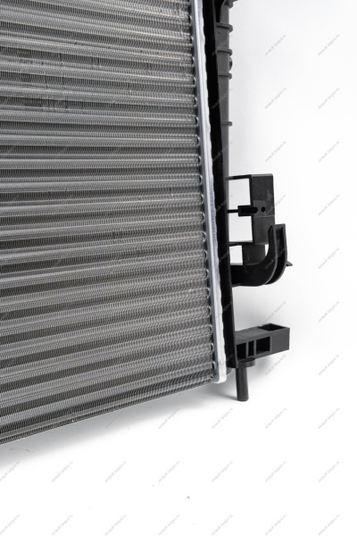 Радиатор охлаждения LADA Vesta Lada