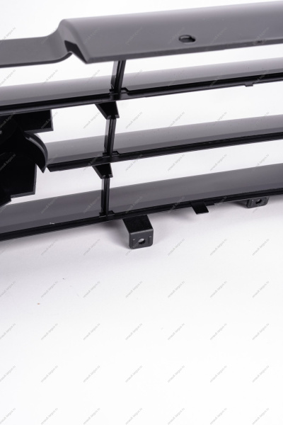 Решетка радиатора LADA Vesta SW Cross (накладка) глянцевая Lada