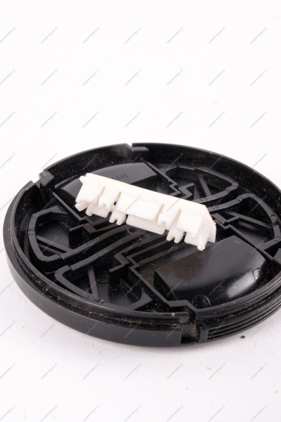 Держатель LADA Vesta облицовки сточного желоба крыши ( нужно по 7шт на одну сторону Lada