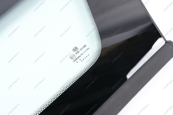 Стекло окна боковины правое с уплотнителем Lada Vesta SW/SW Cross Tinted (тонирован) Lada