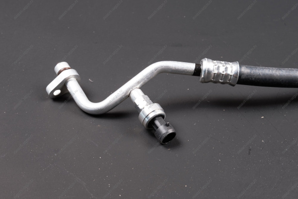 Трубопровод LADA Largus между компрессором и конденсатором для двигат. 16кл 21129 (P4M) CGA