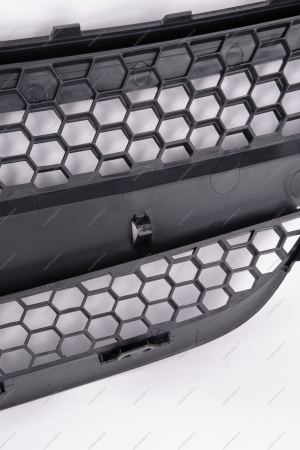 Решетка радиатора переднего бампера LADA Largus верхняя Lada