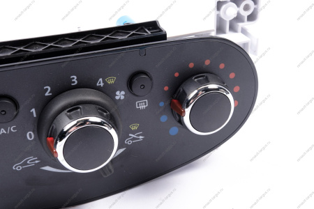 Панель управления вентиляцией и отоплением авто с кондиционером Renault