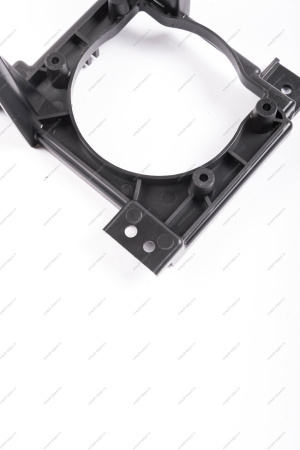 Кронштейн крепления противотуманной фары правый с 12,08,2019.Lada Vesta SW Cross /Cross седан Lada