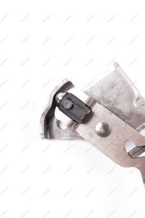 Вилка включения заднего хода с кронштейном в сборе КПП BVR5/BVI5 Lada