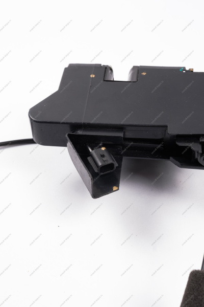 Замок LADA Vesta передней двери правый (электропривод) Lada