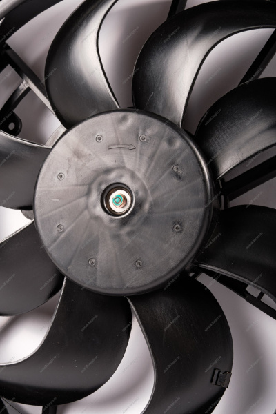 Вентилятор охлаждения с кожухом LADA Vesta/Веста/ XRay KORTEX