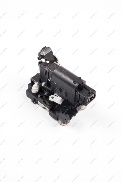 Замок двери LADA Largus/Лада Ларгус внутренний передний правый с эл. приводом Lada