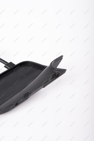 Крышка окна под переднюю буксирную проушину Lada Vesta SW Cross Lada