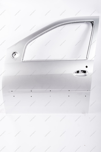 Дверь передняя левая LADA Largus/Лада Ларгус крашеная (с отв. под молдинг) 691 Платина (Серебристый Lada