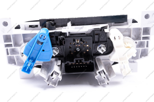 Панель управления вентиляцией и отоплением авто с кондиционером Renault