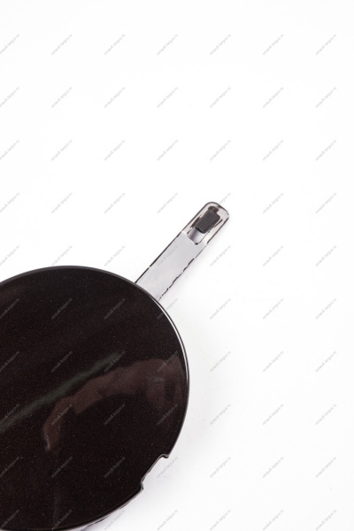 Заглушка окна переднего бампера LADA Largus/Лада Ларгус под буксир. крюк.283 крашеная Lada