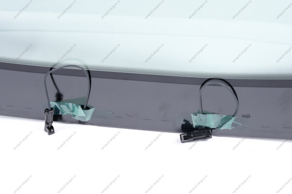 Стекло LADA Vesta ветровое 4D Sed / 5D Hbk / 5D Wag тонирован.Tinted (полный обогрев) (AGC) Lada