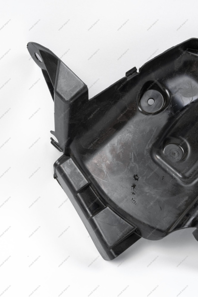 Щиток боковой переднего левого колеса LADA XRAY Renault