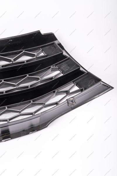 Решетка радиатора LADA Vesta/SW/ SW Cross (накладка) (комплектация люкс) ( Сызрань) Lada