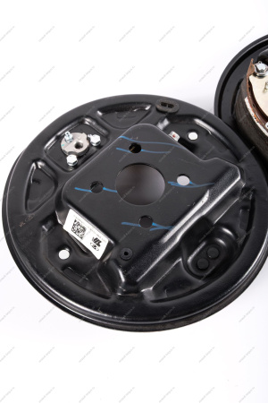 Комплект тормозов задних в сборе ( левый + правый ) LADA Largus Renault