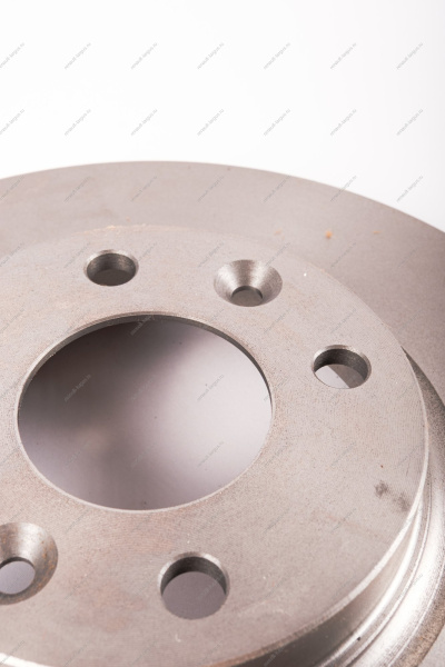 Диск тормозной RENAULT Clio (12-),Logan (12-),Sandero (12-) передний (1шт.) MANDO