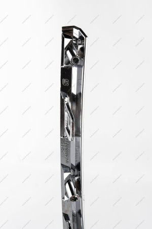 Молдинг переднего бампера верхний правый (хром) LADA Largus (FL) NEW Lada