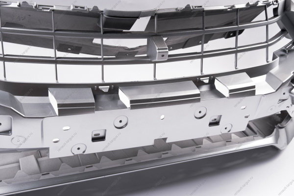 Бампер передний без отверстий под датчики системы парковки в цвет 691 Платина (Серебристый) LADA Vesta FL Lada