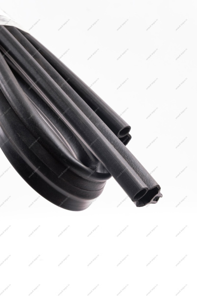 Уплотнитель LADA Vesta/Веста капота задний Lada