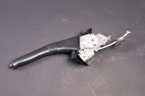 Рычаг ручного томоза с тросом LADA Largus Renault