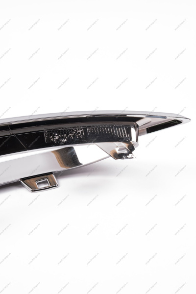 Вставка заднего бампера нижняя правая LADA Vesta SW Cross NG Lada