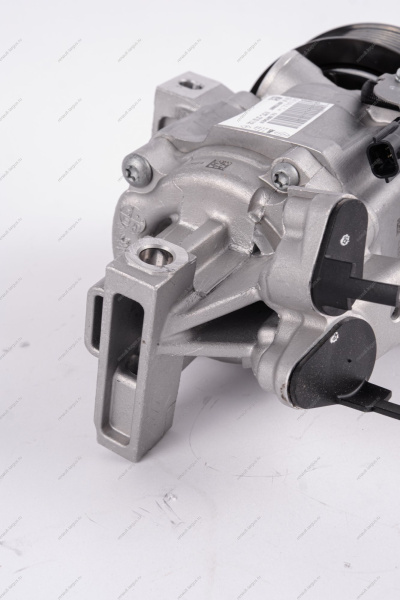 Компрессор LADA XRAY/Renault Logan II кондиционера двигат H4M Renault