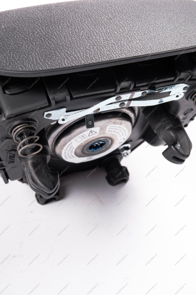 Подушка безопасности LADA Vesta/LADA X-RAY/Largus водителя Lada