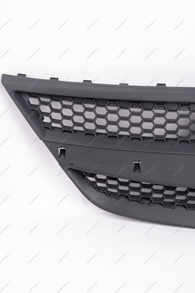 Решетка радиатора переднего бампера LADA Largus верхняя Lada