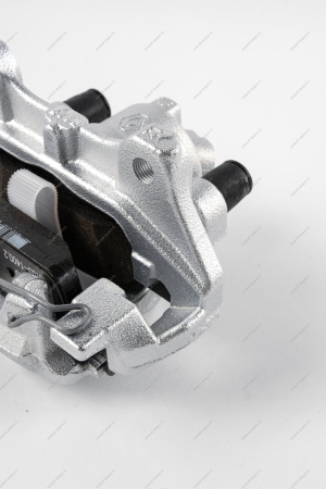 Суппорт передний правый в сборе Renault Logan II, Sandero II (суппорт 410016069R +2шт тормозн.колодки 410602581R) Renault