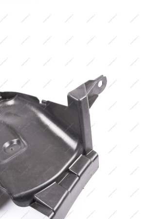 Щиток боковой переднего правого колеса LADA XRAY Renault