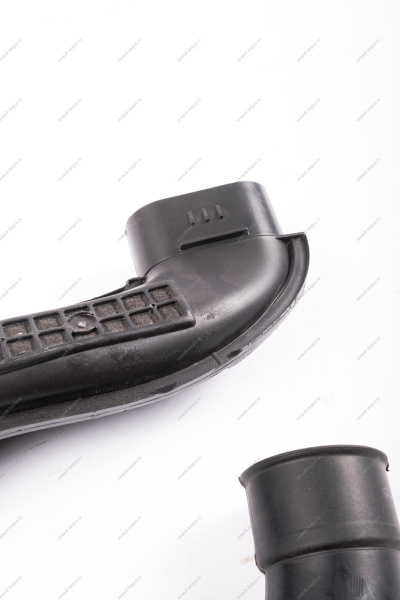 Патрубок воздушного фильтра (пластик) Lada XRAY Renault