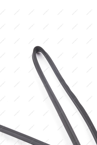 Уплотнитель лобового стекла нижний LADA Largus/Лада Ларгус (БРТ) Lada