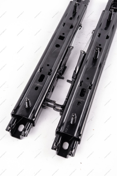 Комплект направляющих сидения правого(пассажира) LADA Largus Renault