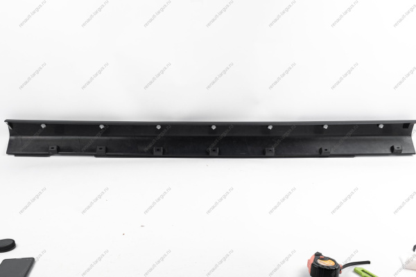 Облицовка LADA Largus Cross (FL) NEW порога правая с лентой Lada