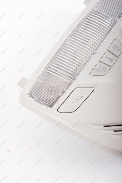 Блок освещения салона 1-го ряда (для а/м с ЭРА ГЛОНАСС) цвет светлый LADA Vesta/XRAY Lada