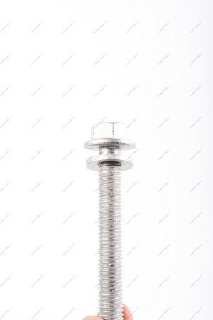 Болт подрамника LADA Largus/Лада Ларгус/ Vesta/ XRAY M12-1,75-95 задний Renault