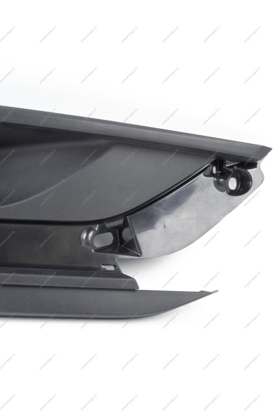 Облицовка ПТФ правая под парктроник LADA Vesta FL Lada