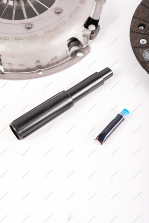 Диск сцепления ведомый+нажимной LADA XRAY/Vesta без выжимн подш. КПП-JR5 к-т HOLA