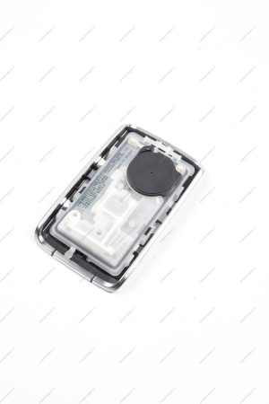 Ключ доступа и запуска автомобиля (без задней крышки) LADA Vesta NG Renault