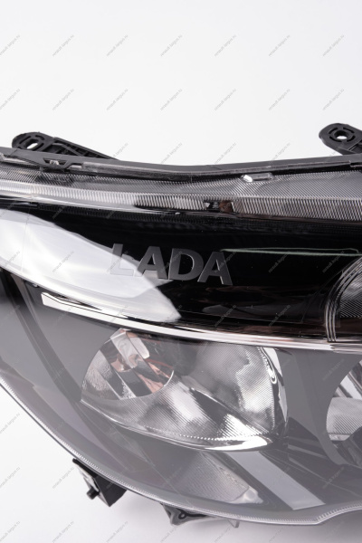 Фара LADA Vesta/Веста/SW/ SW Cross правая (с логотипом LADA) (качество оригинала) GAMMA