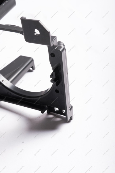 Кронштейн крепления противотуманной фары левый с 12,08,2019. Lada Vesta SW Cross /Cross седан Lada