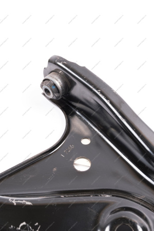 РЫЧАГ ПОДВЕСКИ ПЕРЕДНИЙ ПРАВЫЙ (с круговой проточкой) RENAULT Logan I (MOTRIO) RENAULT