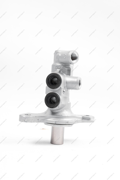 Цилиндр LADA XRAY главный тормозов Renault