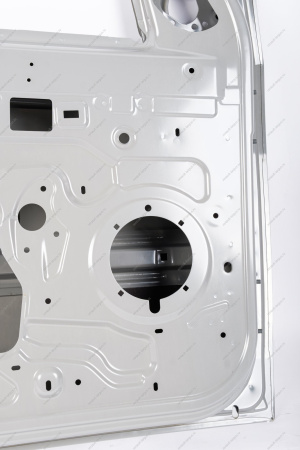 Дверь передняя левая (без отв под молдинг, с отв под личинку) LADA Largus (FL) NEW Lada