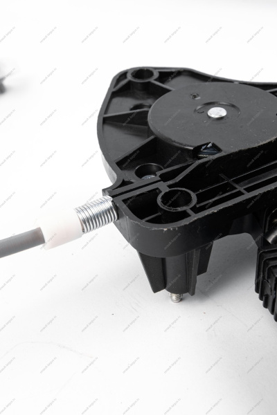 Электростеклоподъемник передней двери левый 2 контакта ( без упаковки) LADA Vesta (BROSE) Lada