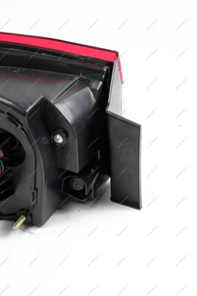 Фонарь задний наружный правый светодиодный LADA Vesta FL Россия