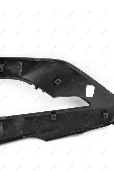 Накладка переднего бампера правая без отвер. под датчик слепой зоны (под покраску) LADA Vesta SW Cross FL Lada